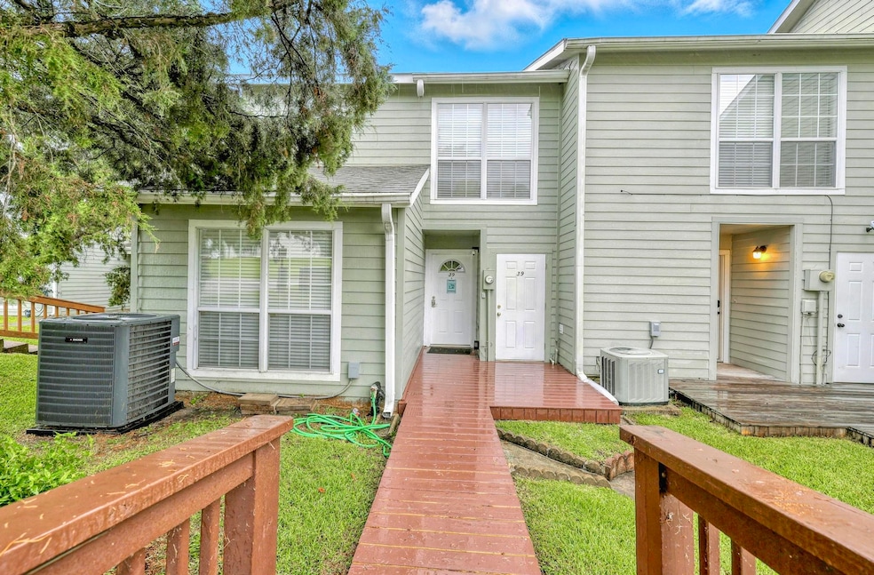 100 Edgewater Dr unit 39, Livingston, TX 77351 - photo 1