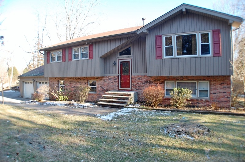 74 Deerfield Dr, Franklin, NJ 07416 - photo 1