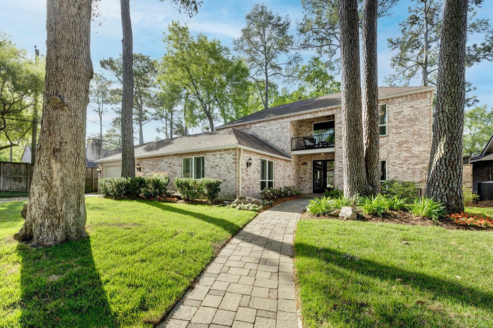 12323 Tunbridge Ln, Houston, TX 77024 - photo 1