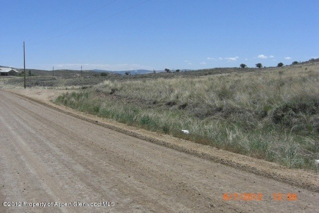 813 Pronghorn Rd, Craig, CO 81625 - photo 1