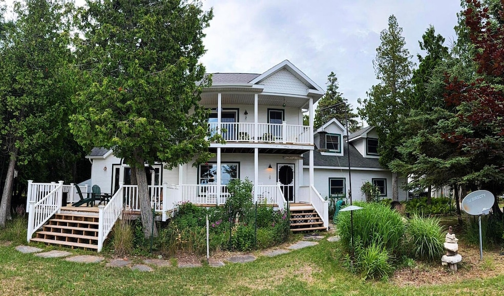 Under Contract $850,000