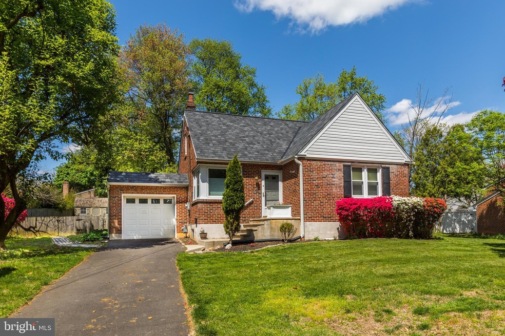 126 Perry St, Elkins Park, PA 19027 - photo 1