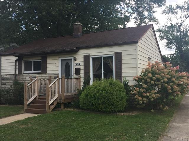 EXTERIOR PIC.jpg