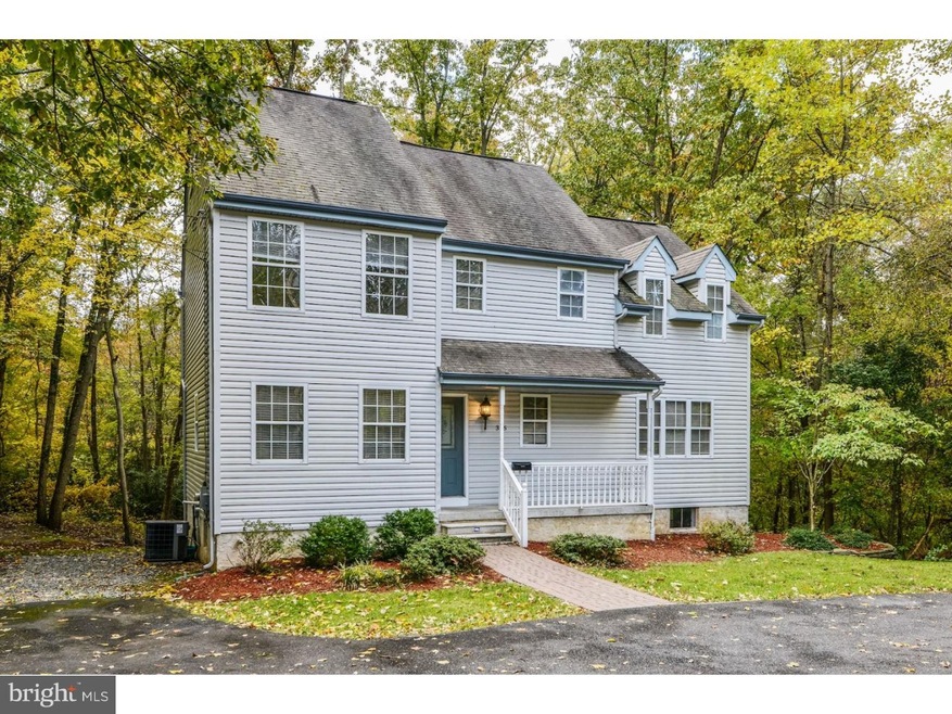 316 Whitman Dr, Blackwood, NJ 08012 - photo 1