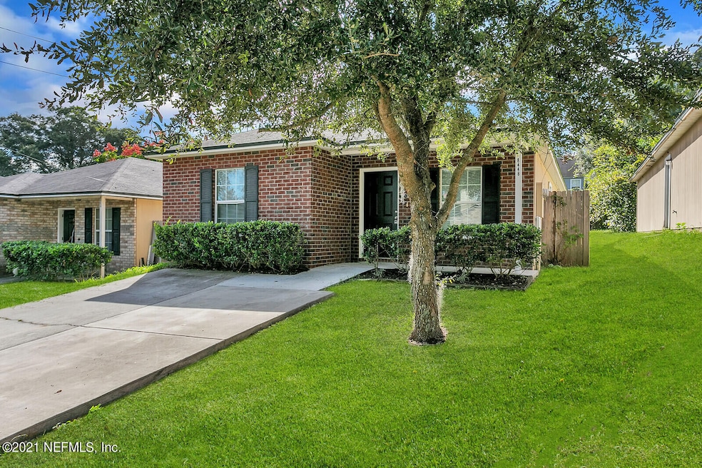 8448 India Ave, Jacksonville, FL 32211 - photo 1