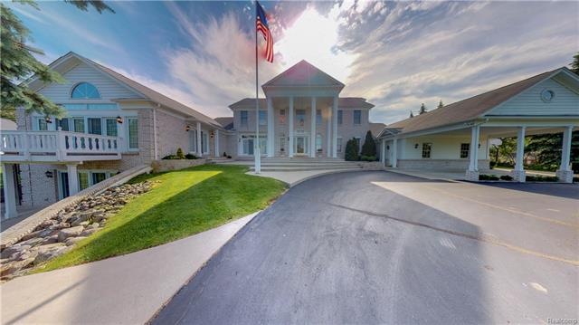 2690 W Long Lake Rd, Troy, MI 48098 - photo 1