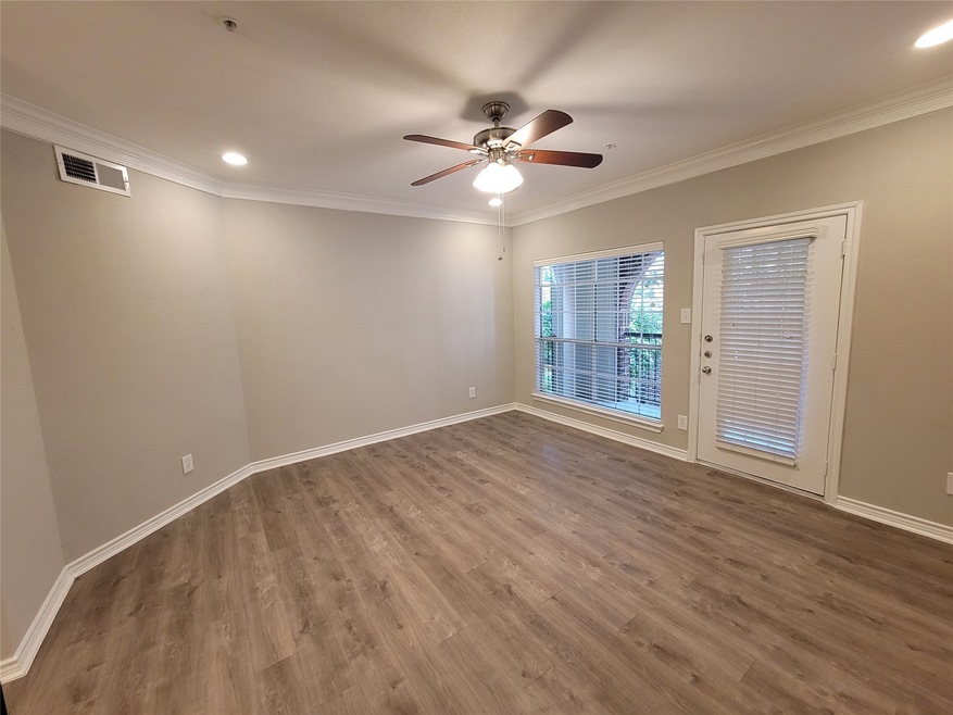 2350 Westcreek Ln unit 4303, Houston, TX 77027 - photo 1