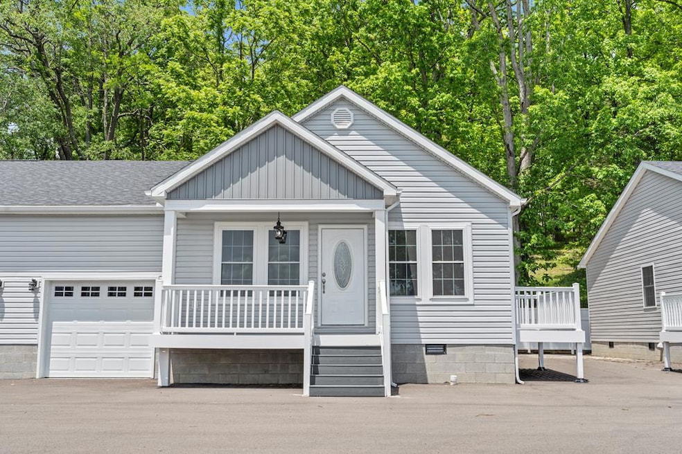 196 Humboldt Ln, Princeton, WV 24740 - photo 1