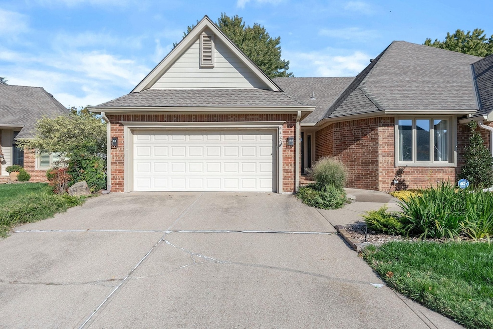 9420 E Bent Tree Cir, Wichita, KS 67226 - photo 1