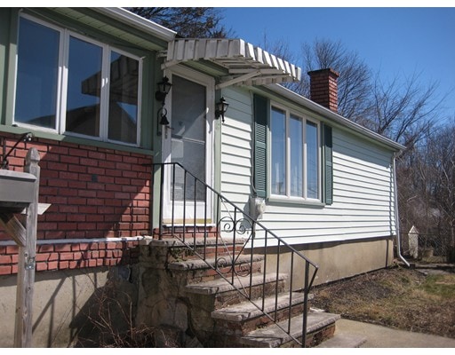 7 Boline Place, Woburn, MA 01801 - photo 1