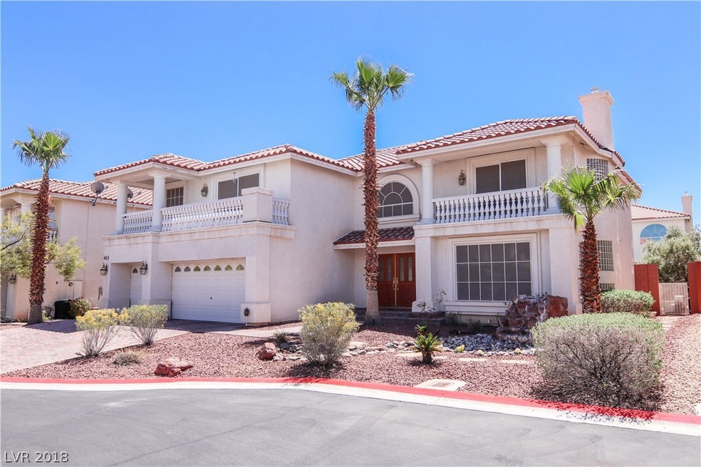 Gorgeous home with two balconies in a quiet neighb