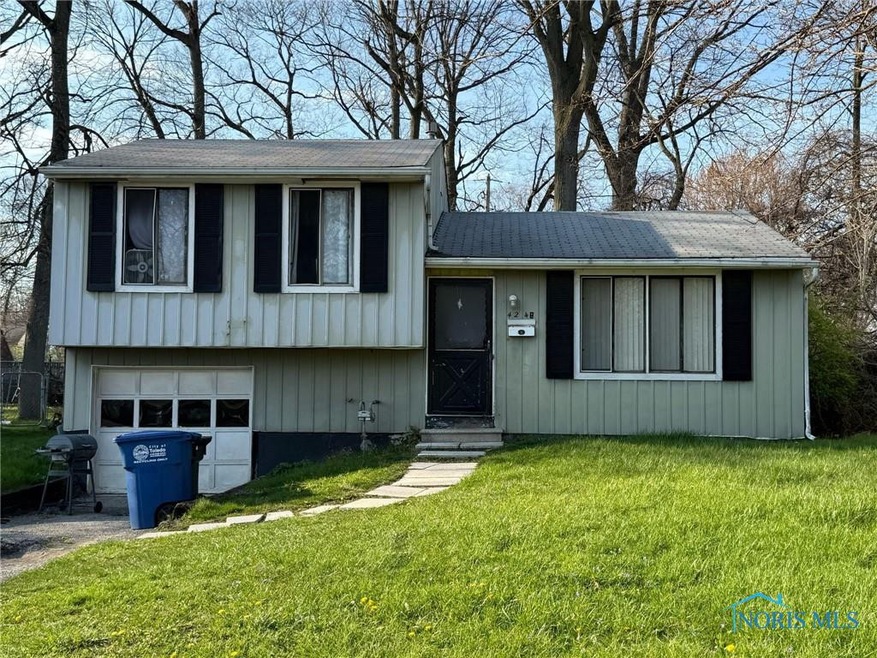 4248 Hunters Trail Dr, Toledo, OH 43607 - photo 1