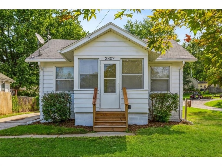 2807 56th St, Des Moines, IA 50310 - photo 1