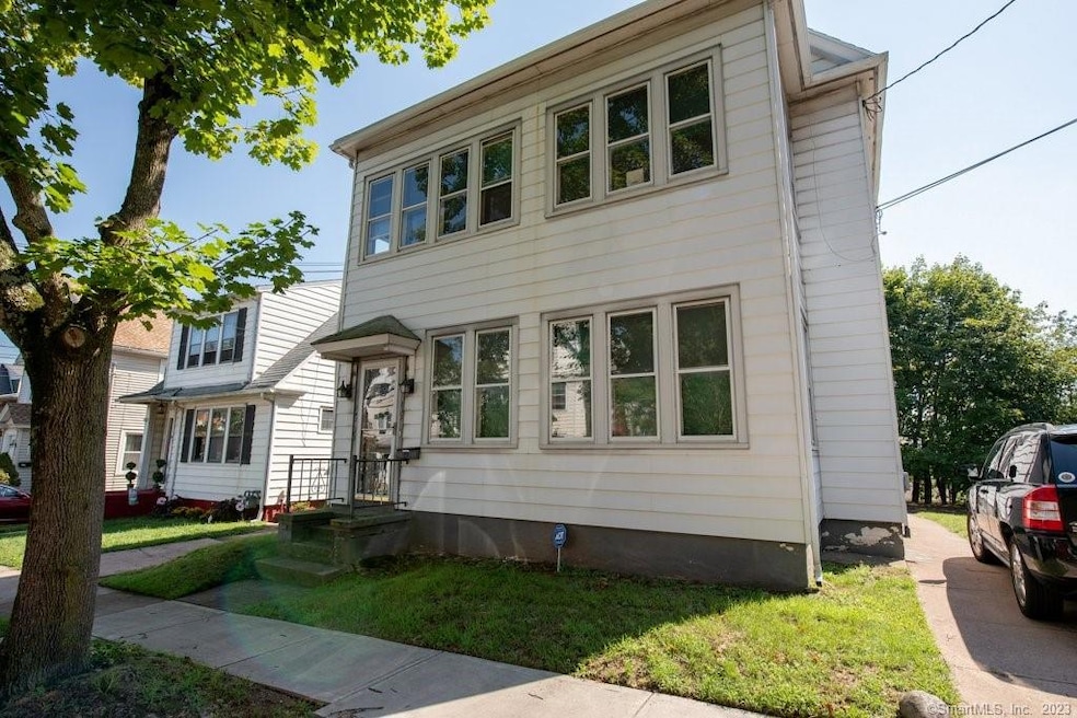 139 Beacon Ave, New Haven, CT 06512 - photo 1