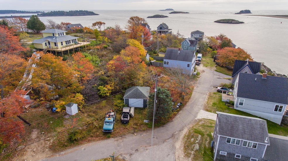4 Town Landing Road
