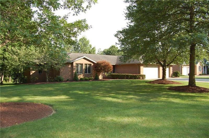 16 Willow Lane - Grove City, PA