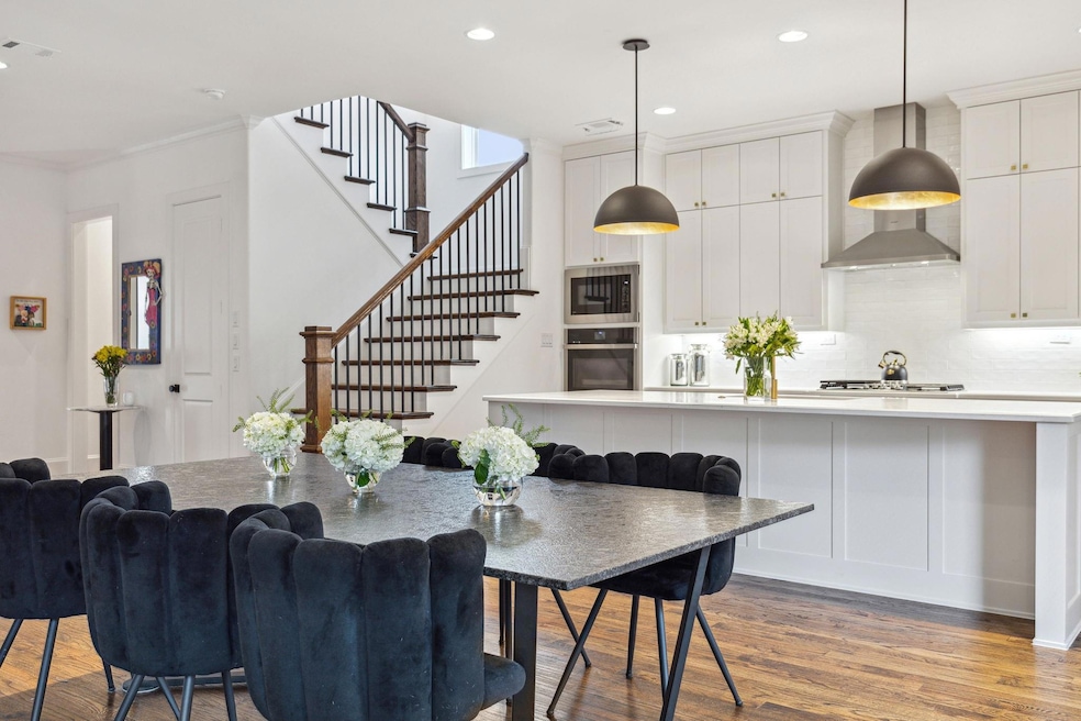 5843 La Vista Dr, Dallas, TX 75206 - photo 1