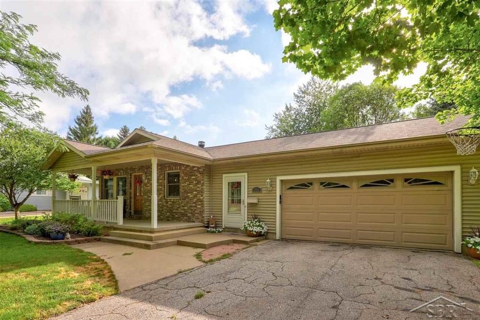 333 Beyerlein St, Frankenmuth, MI 48734 - photo 1