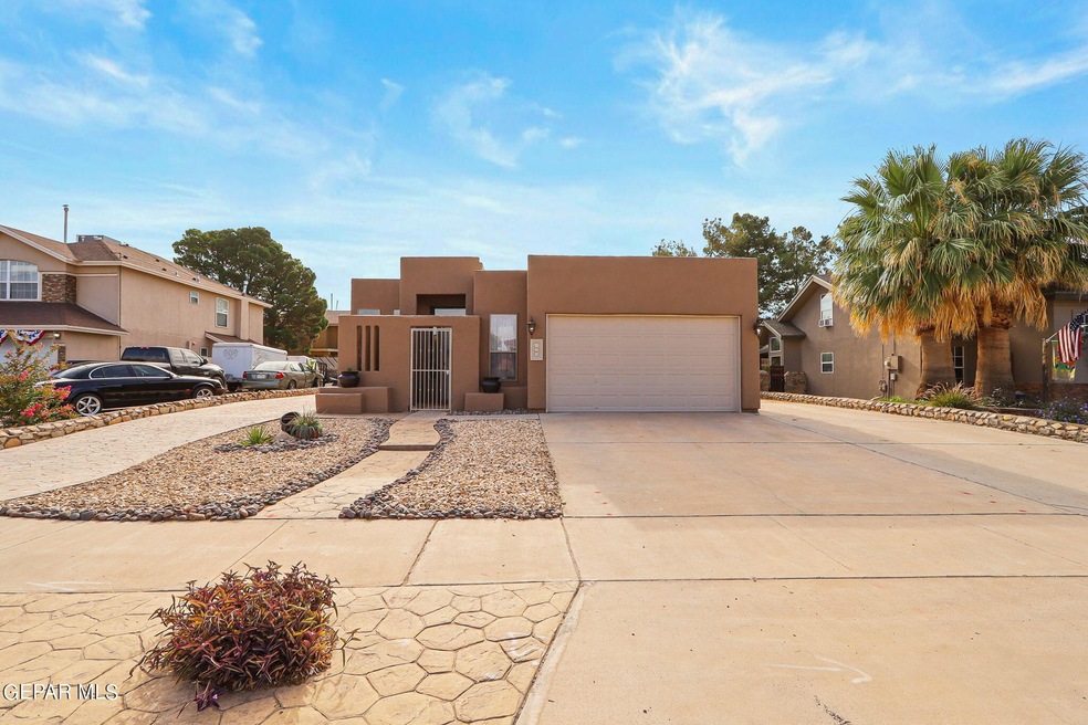 492 Horizon Heights Cir, Horizon City, TX 79928 - photo 1