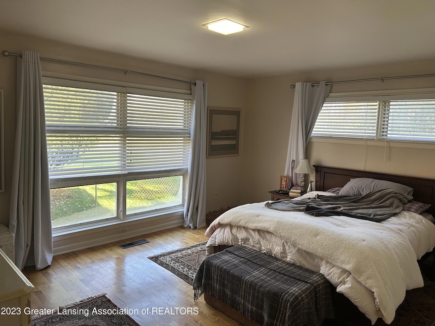 904 Bed 1