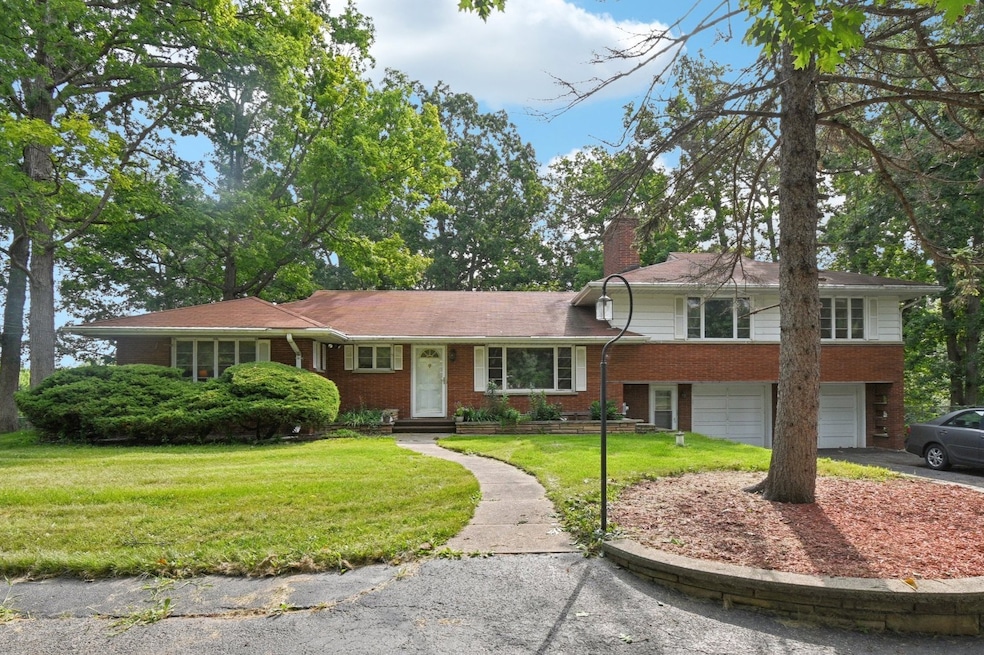 Pending $360,000 • Co-Listing Agent