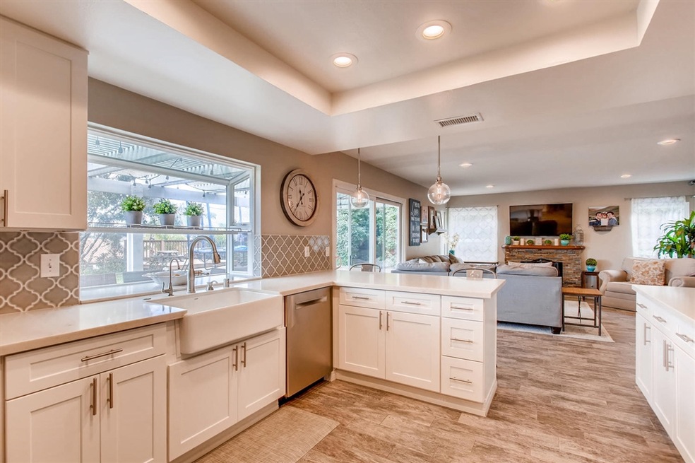 2702 La Duela Ln, Carlsbad, CA 92009 - photo 1