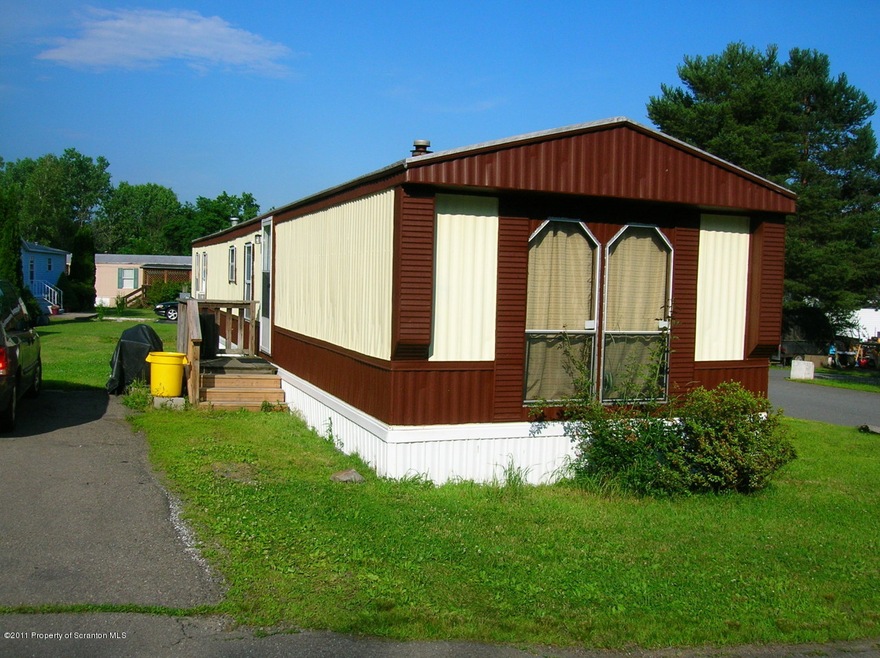 350 Haverford Dr, Taylor, PA 18517 - photo 1