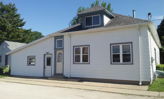 301 E 1st St unit 2, Cedar Point, IL 61316 - photo 1