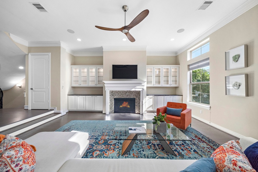 2410 Hazard St, Houston, TX 77019 - photo 1