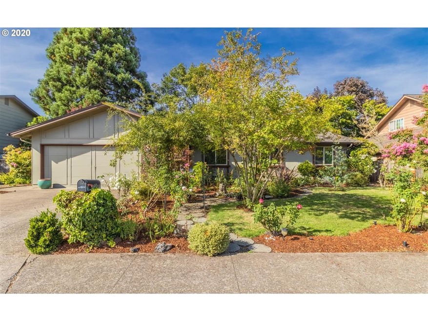 2135 Rocky Ln, Eugene, OR 97401 - photo 1