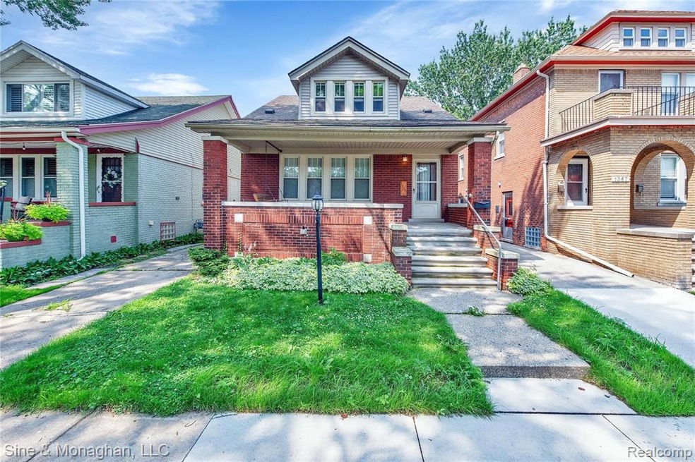 1365 Beaconsfield  - HD Drone Photography-2.jpg