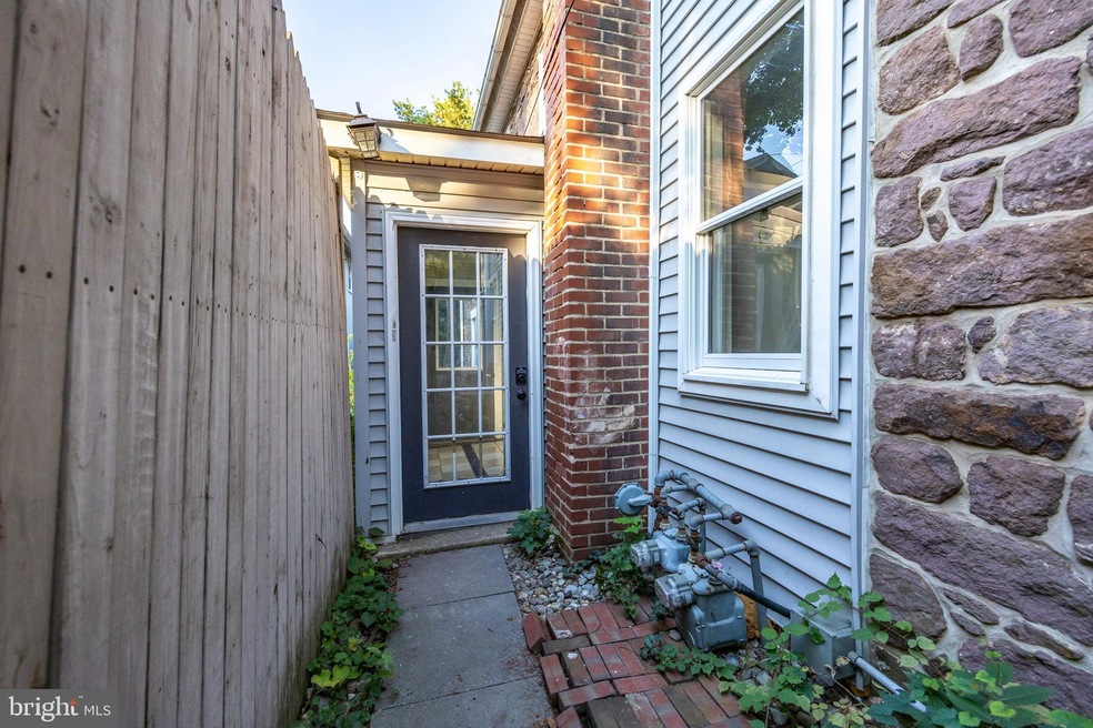 1667 Old Schuylkill Rd unit 2, Pottstown, PA 19465 - photo 1