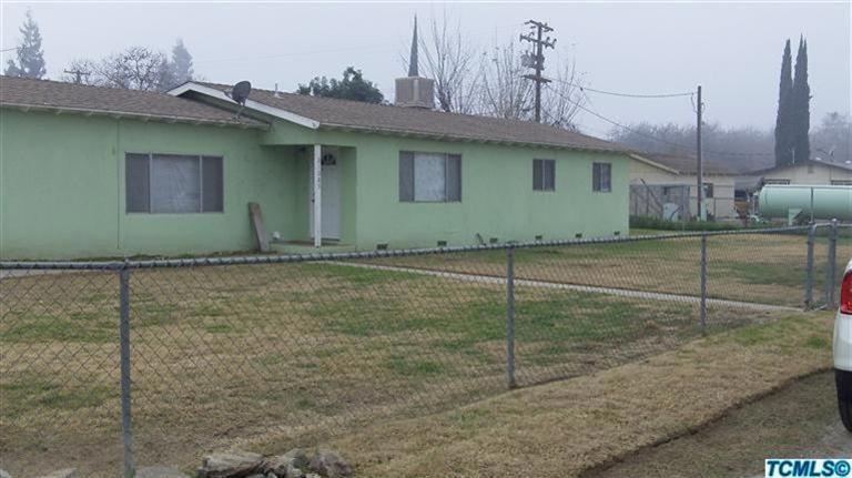21083 Iris Ave, Porterville, CA 93257 - photo 1