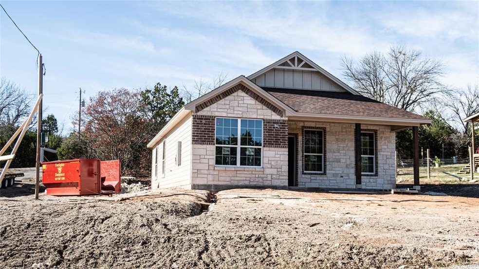 2622 Creekview Dr, Granbury, TX 76048 - photo 1