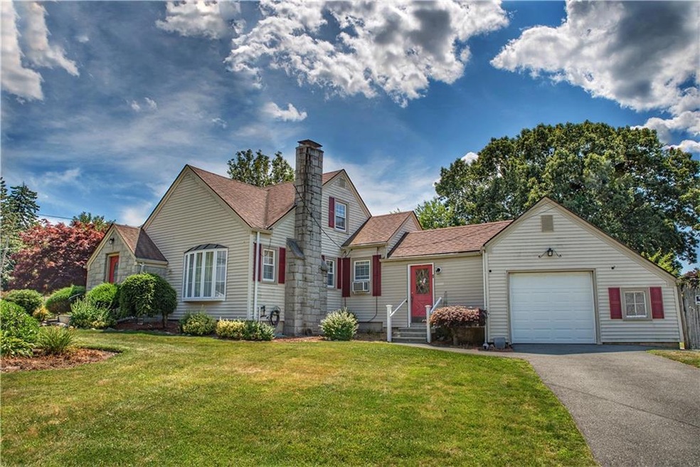 9 Mills Dr, Johnston, RI 02919 - photo 1