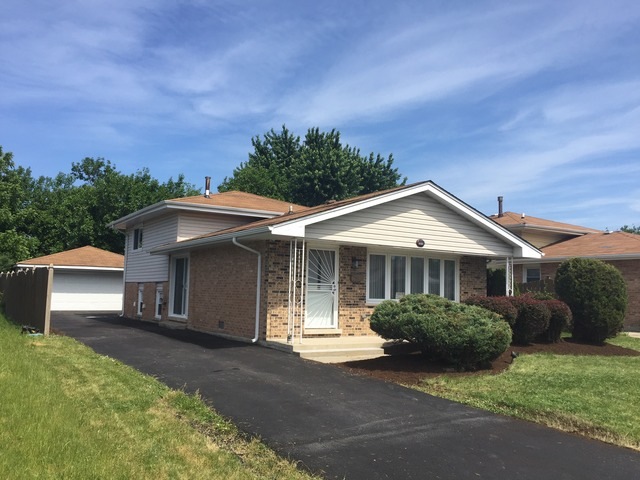 18005 Olympia Dr, Country Club Hills, IL 60478 - photo 1