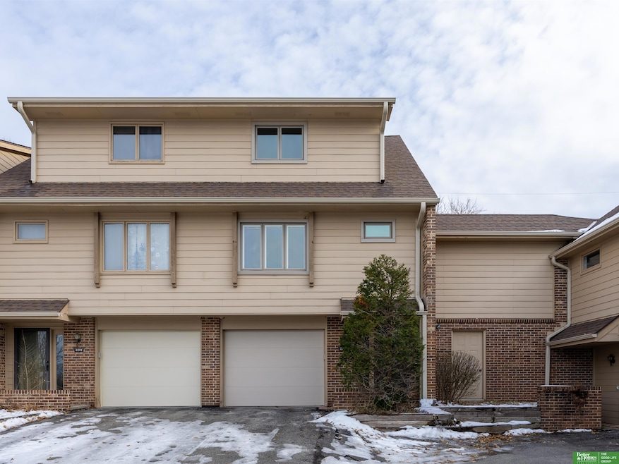 2221 S 51st St unit 10, Omaha, NE 68106 - photo 1