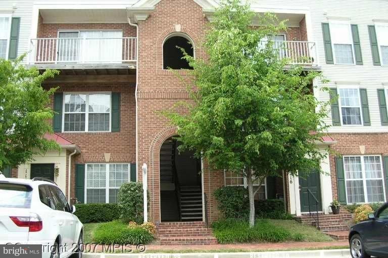 11214 Edson Park Place unit 13, Rockville, MD 20852 - photo 1