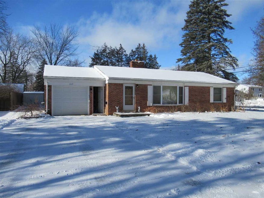 169 Circle Dr, Flushing, MI 48433 - photo 1