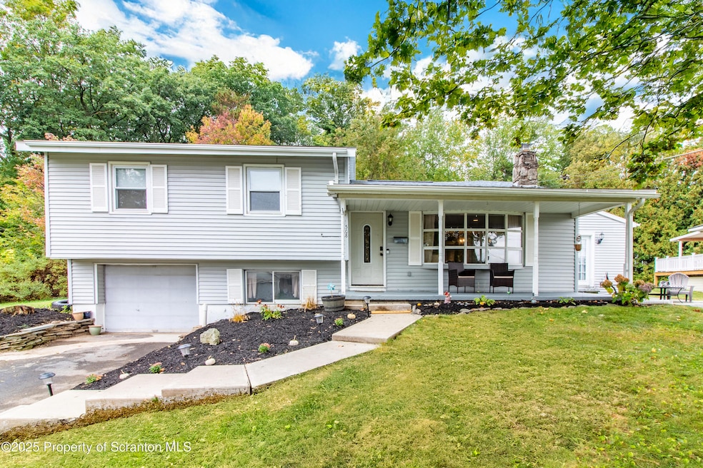 508 Gladiola Dr, Clarks Summit, PA 18411 - photo 1