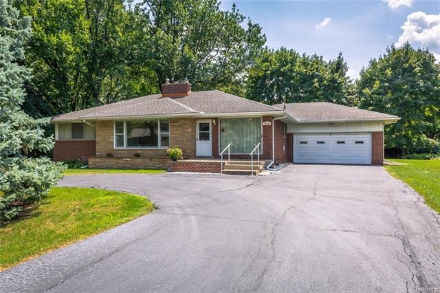 Great curb appeal!