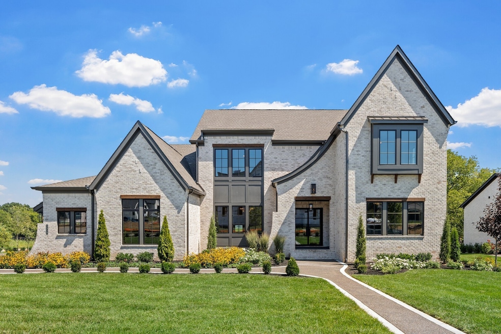 Sold $2,600,000 • Co-Listing Agent