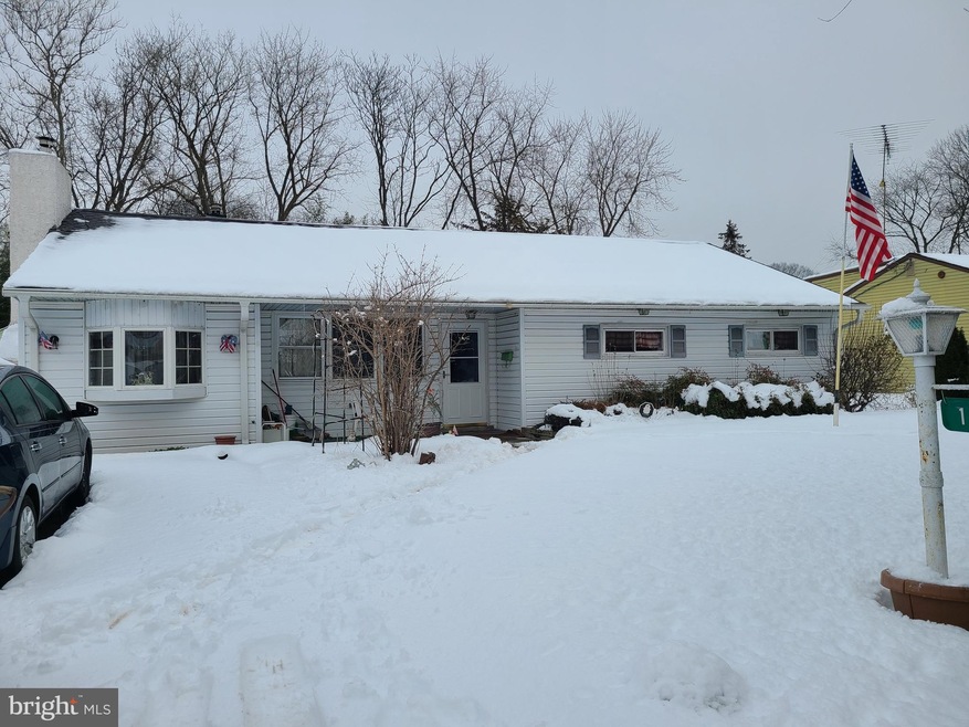 1071 Jeffrey Dr, Southampton, PA 18966 - photo 1