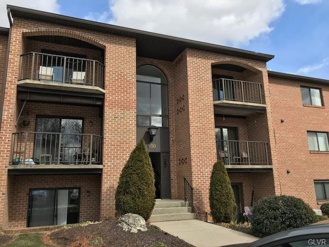 930 Cold Spring Rd unit 11, Allentown, PA 18103 - photo 1