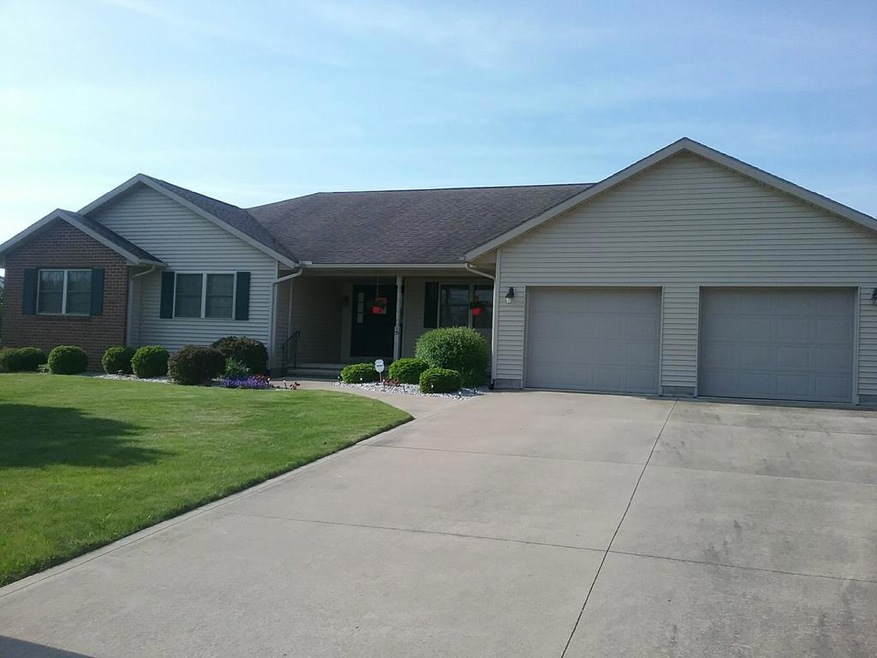 1133 Wade Dr, Bucyrus, OH 44820 - photo 1