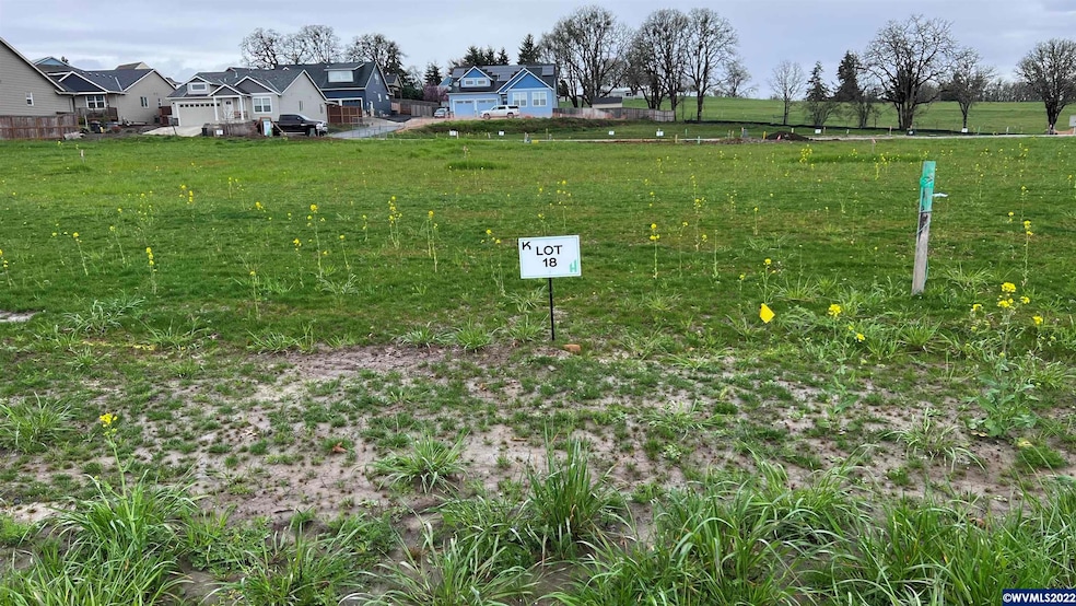 592 NE Evergreen Ave, Dallas, OR 97338 - photo 1