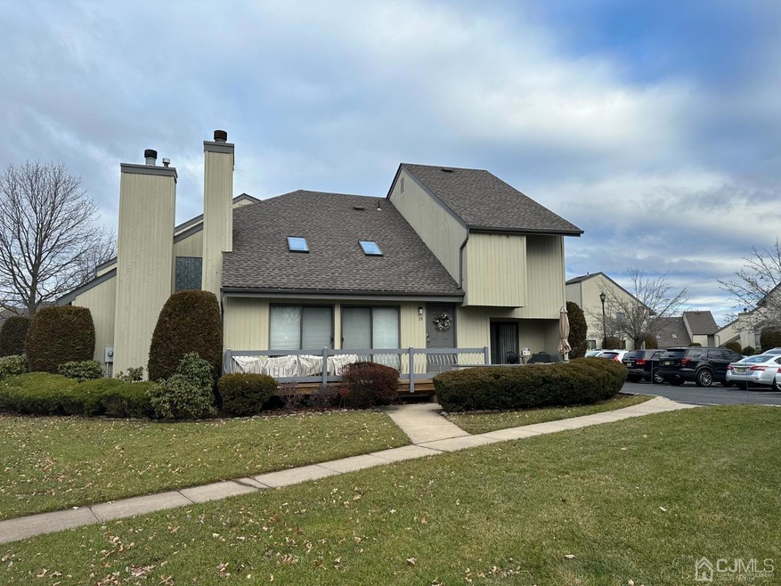 25 Sherborne St unit 104, Somerset, NJ 08873 - photo 1