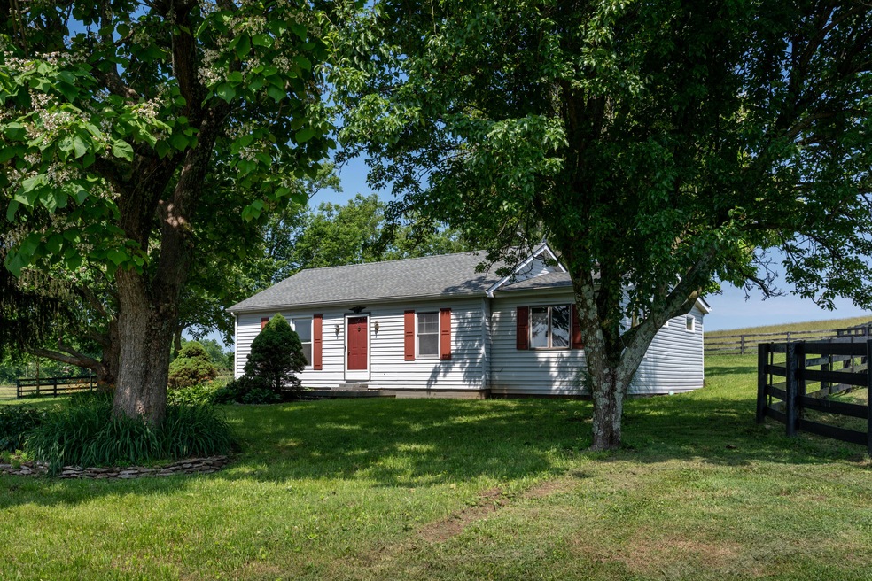 1304 Holloway Ln, Nicholasville, KY 40356 - photo 1