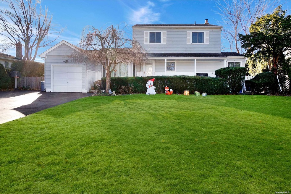 unlisted-address, ComMacK, NY 11725 - photo 1