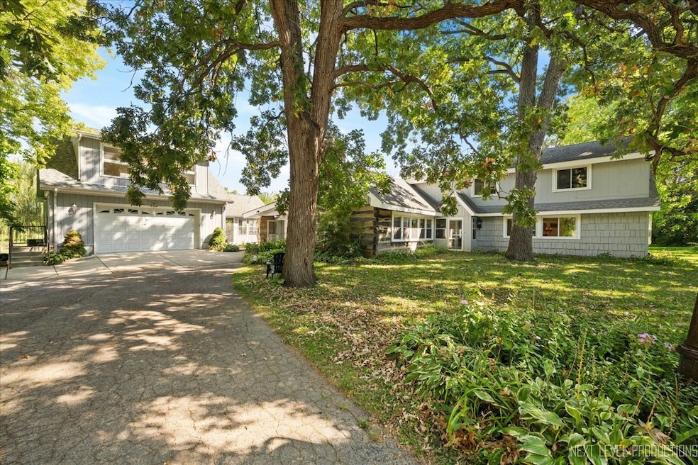 7N384 Whispering Willows St, Saint Charles, IL 60174 - photo 1